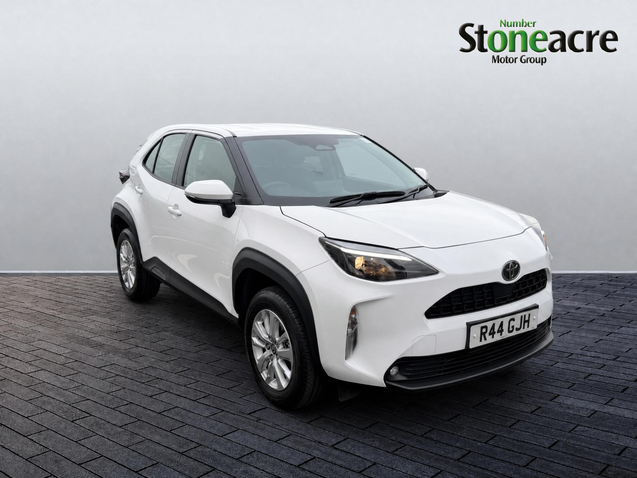 Main listing image - Toyota Yaris Cross