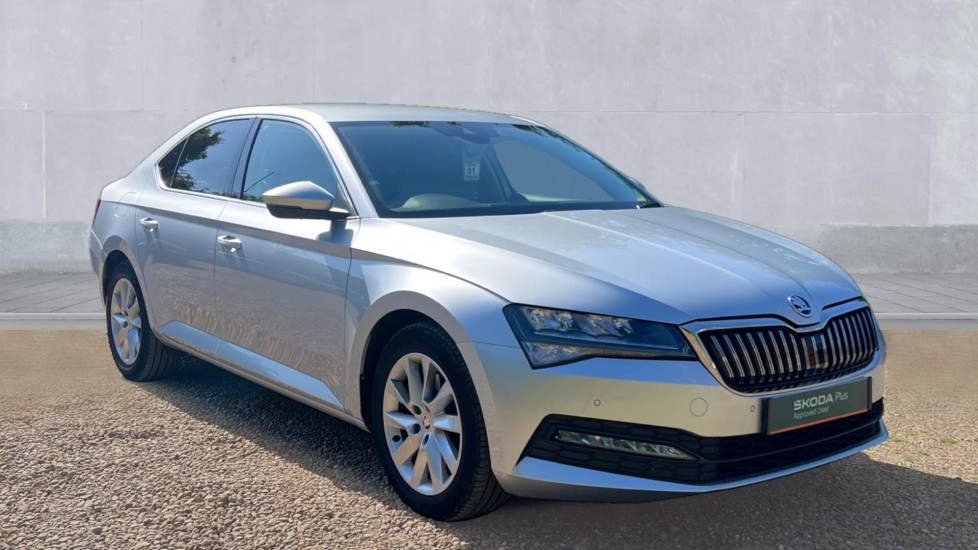 Main listing image - Skoda Superb