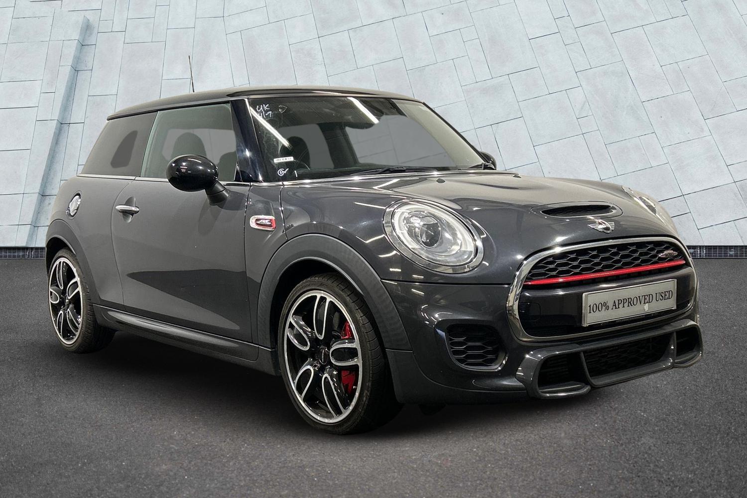 Main listing image - MINI Hatchback
