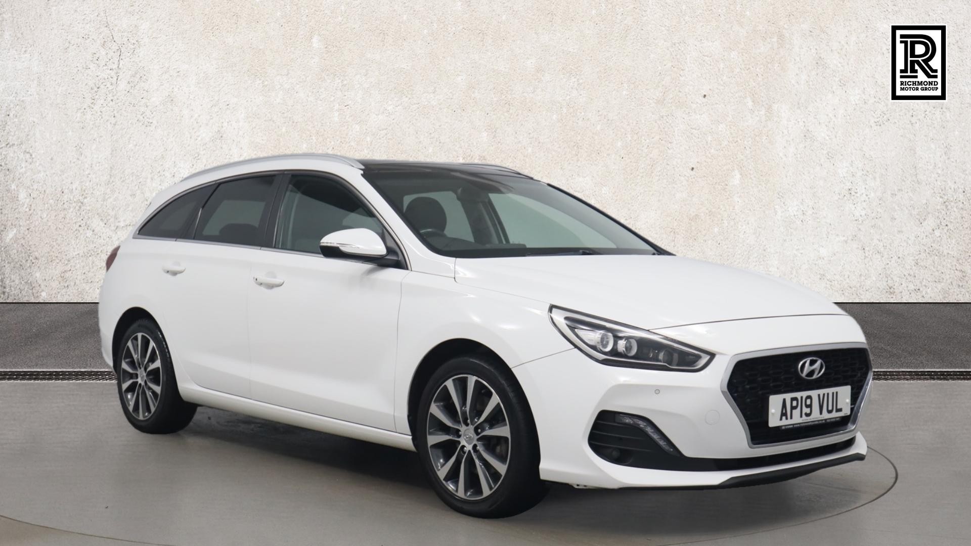 Main listing image - Hyundai i30 Tourer