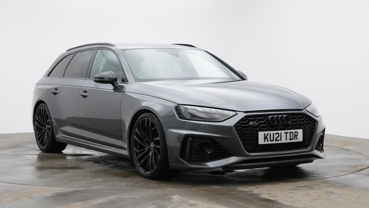 Main listing image - Audi RS4