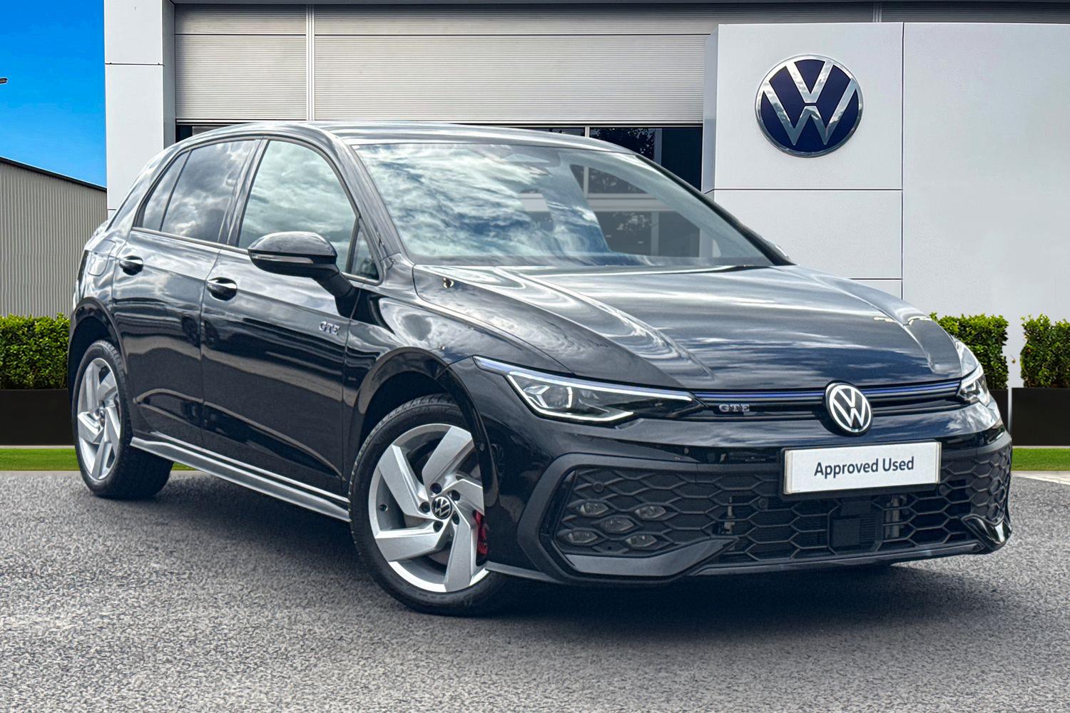 Main listing image - Volkswagen Golf
