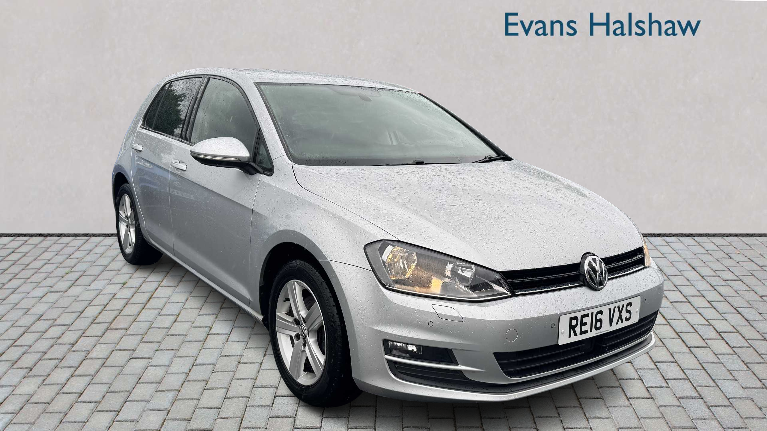Main listing image - Volkswagen Golf