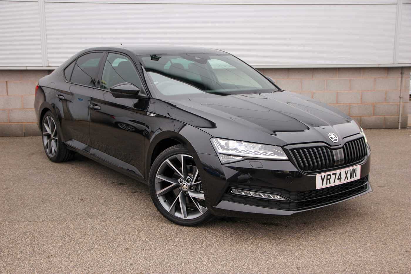 Main listing image - Skoda Superb