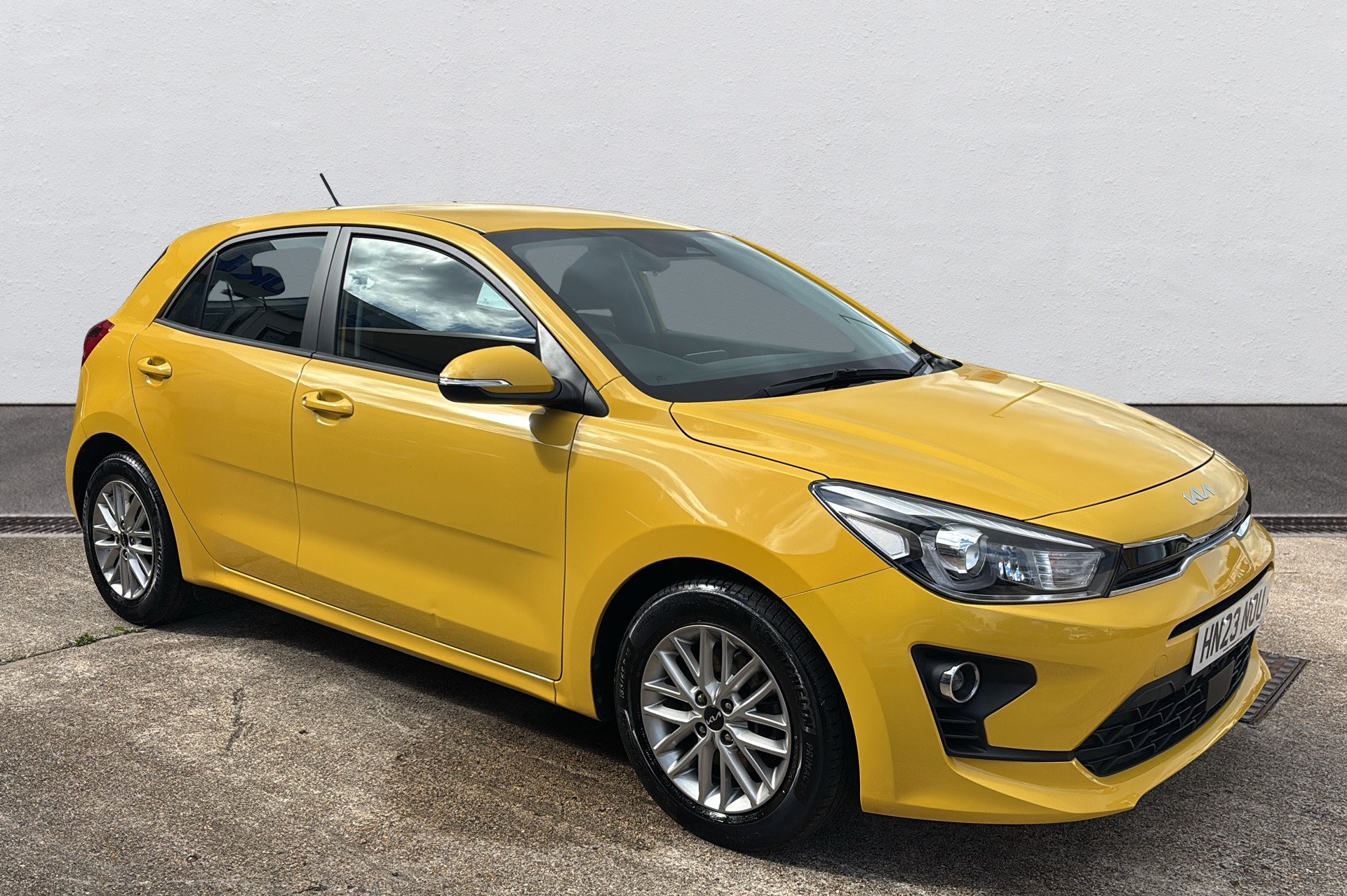 Main listing image - Kia Rio
