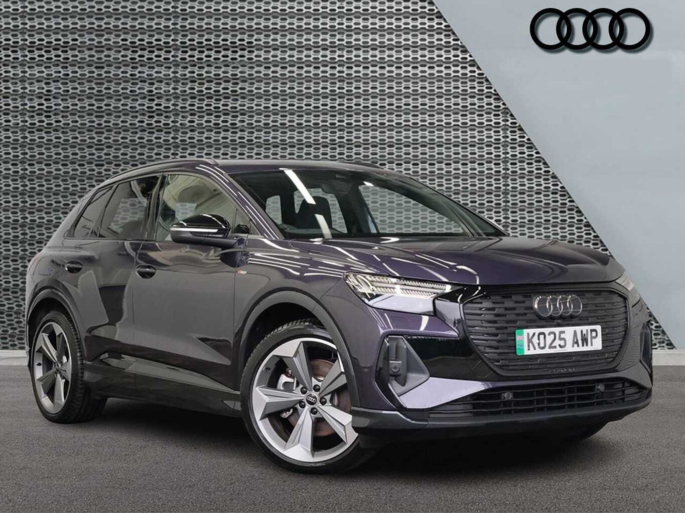 Main listing image - Audi Q4