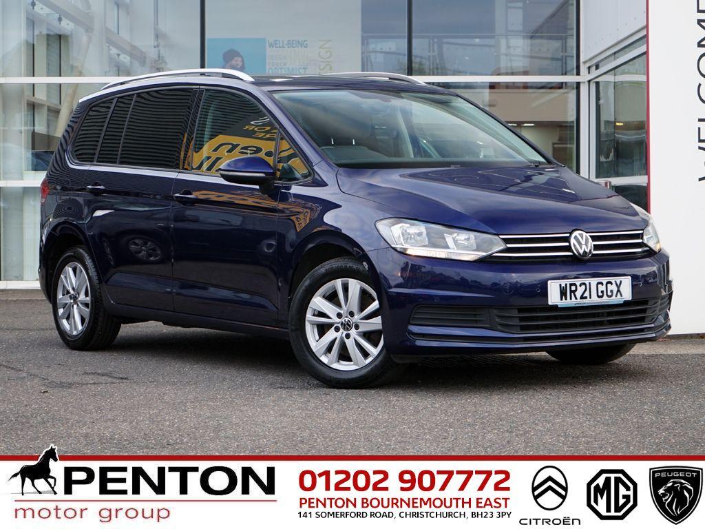 Main listing image - Volkswagen Touran