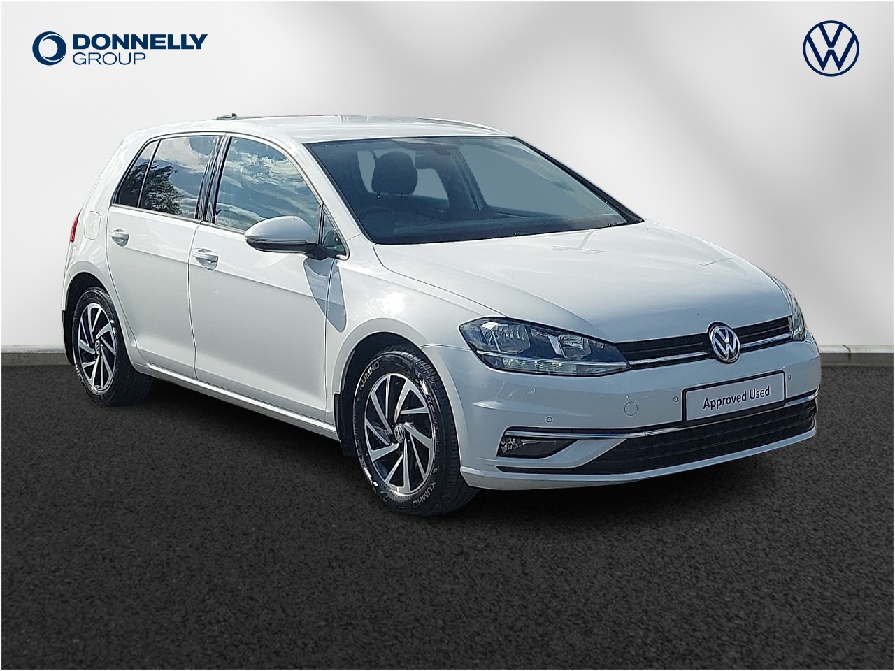 Main listing image - Volkswagen Golf