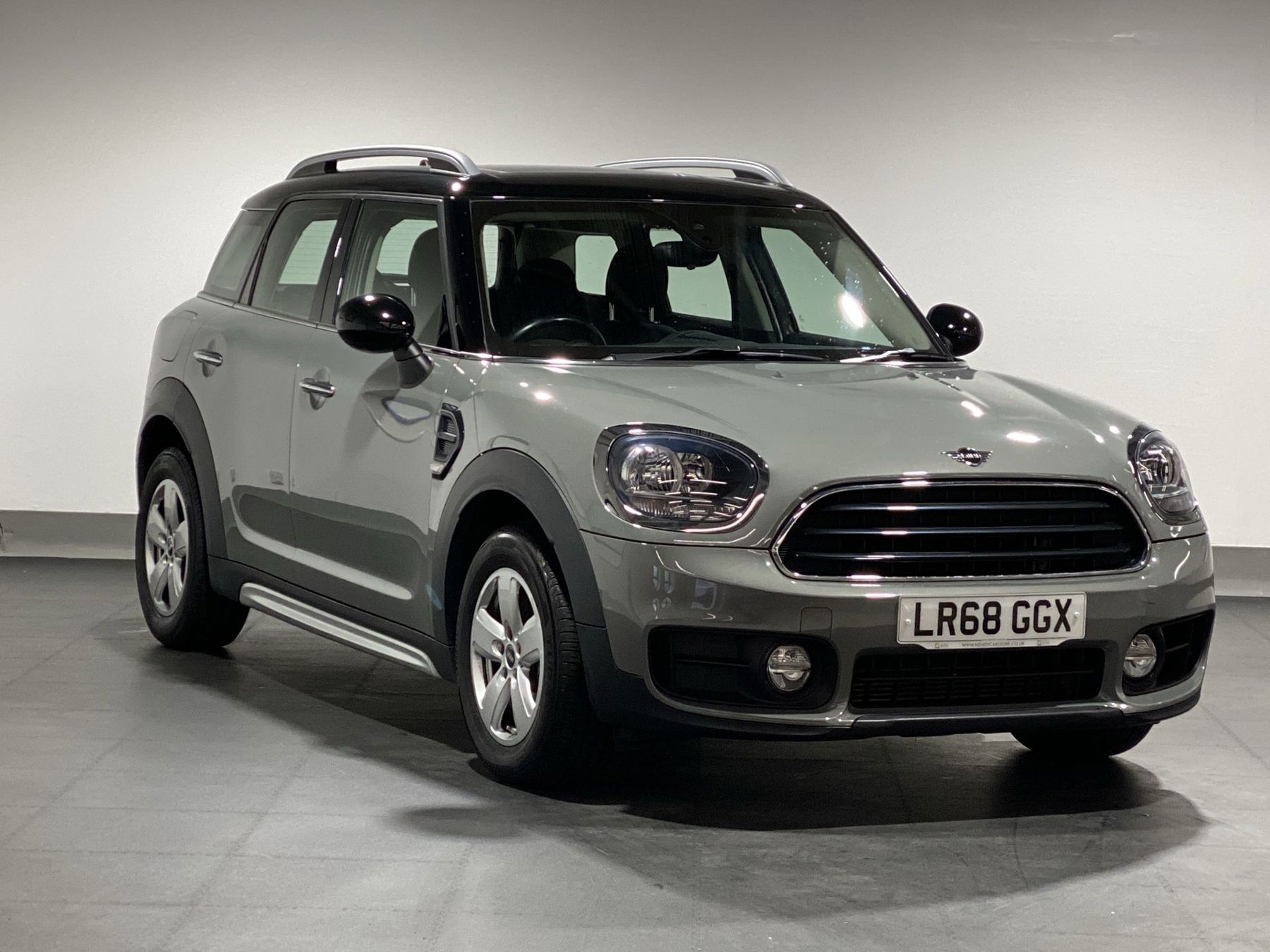 Main listing image - MINI Countryman