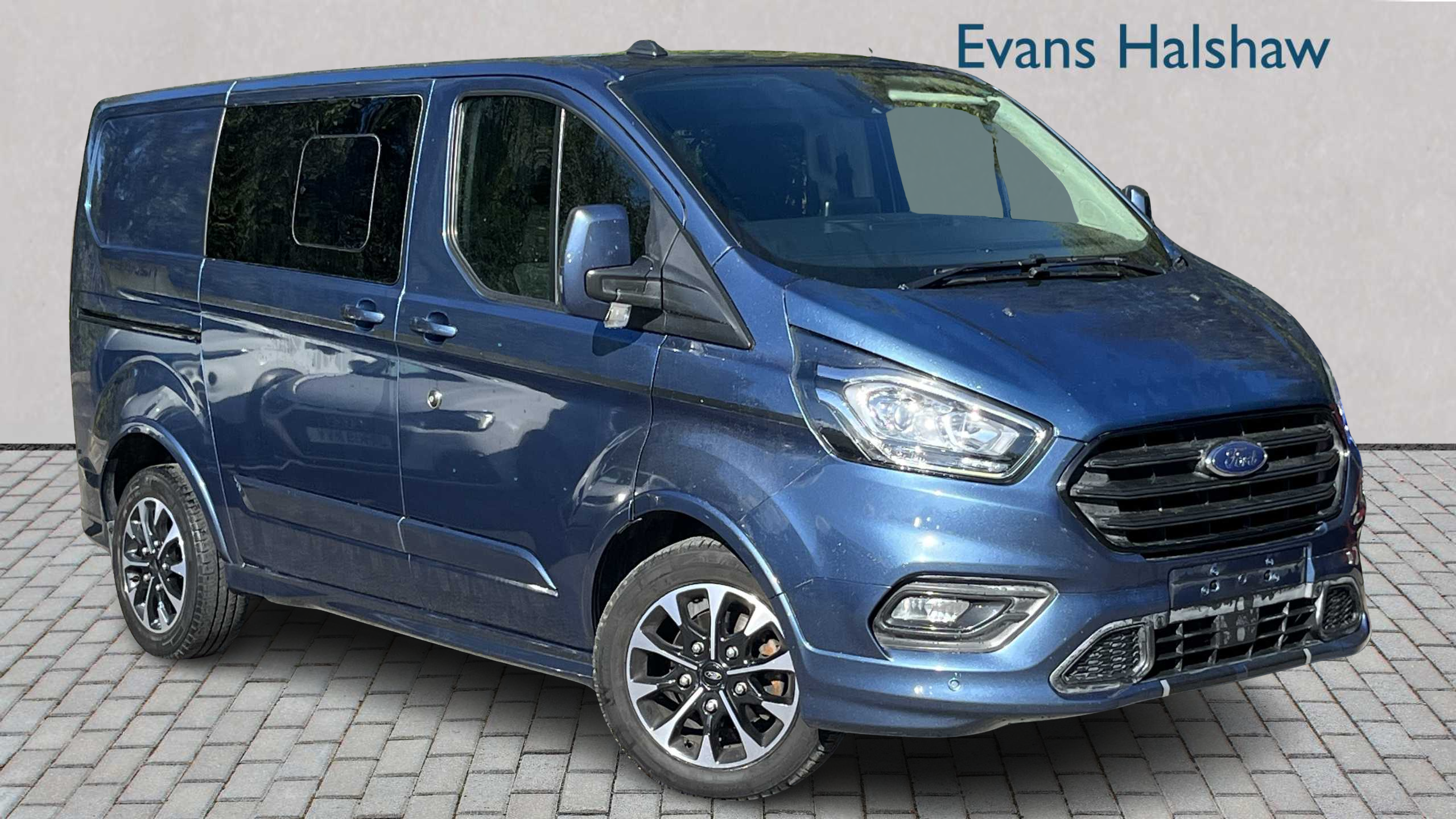 Main listing image - Ford Transit Custom