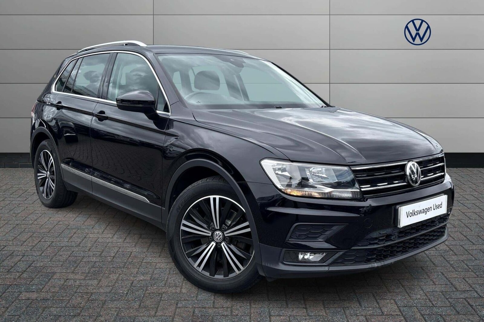 Main listing image - Volkswagen Tiguan