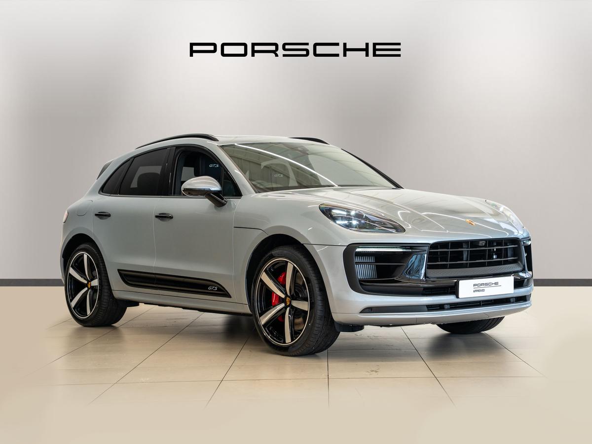 Main listing image - Porsche Macan