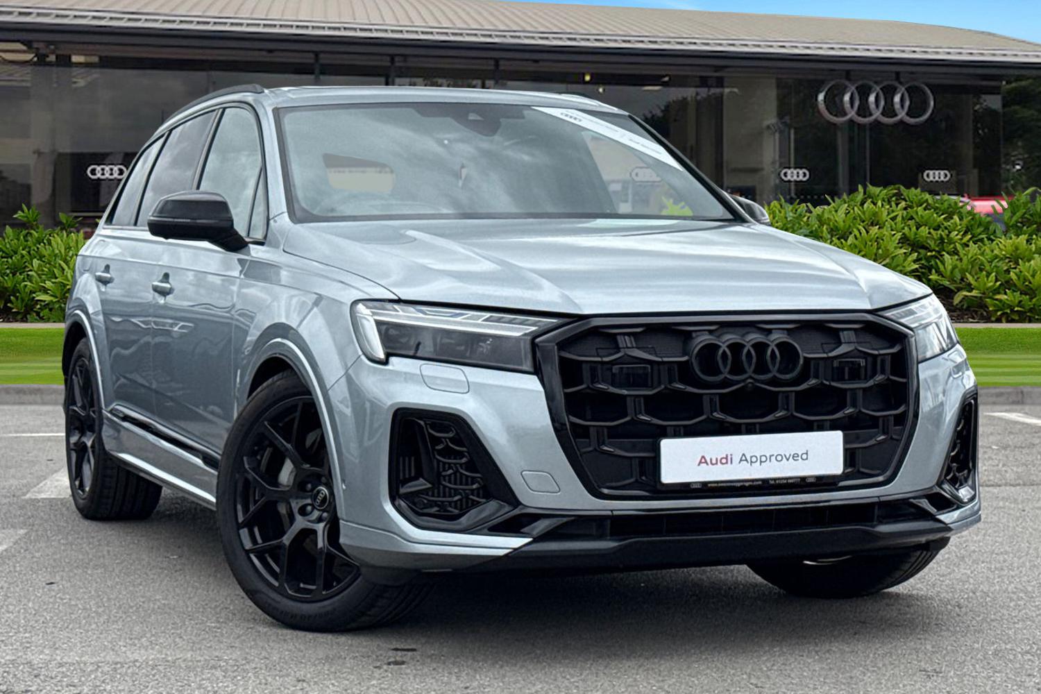 Main listing image - Audi Q7