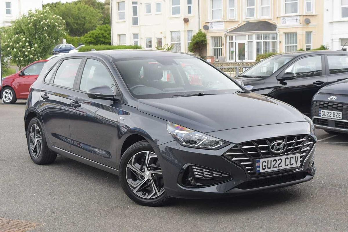 Main listing image - Hyundai i30