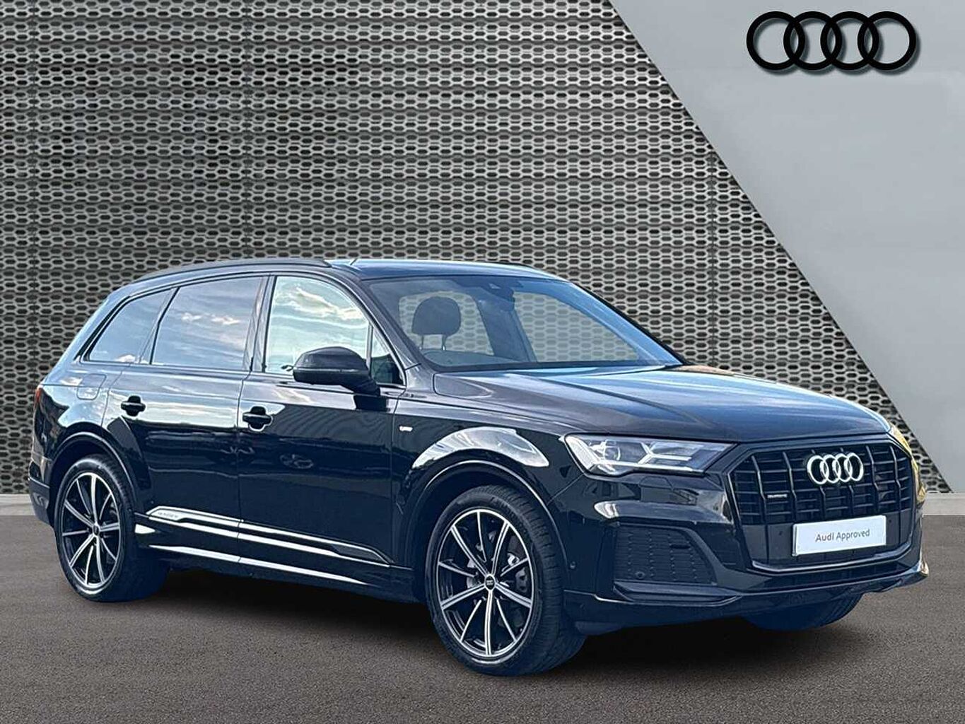 Main listing image - Audi Q7
