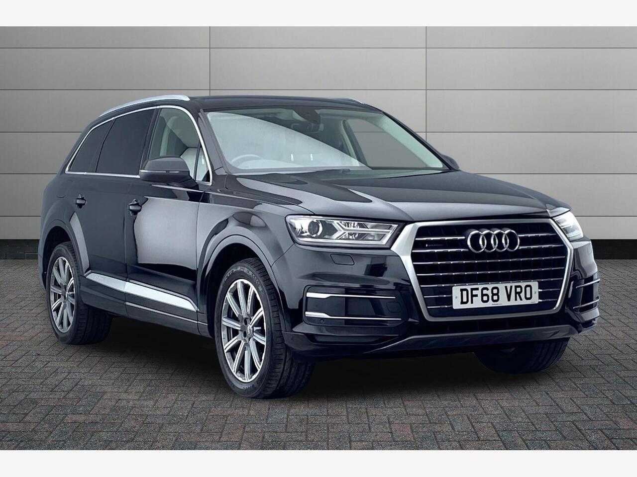 Main listing image - Audi Q7