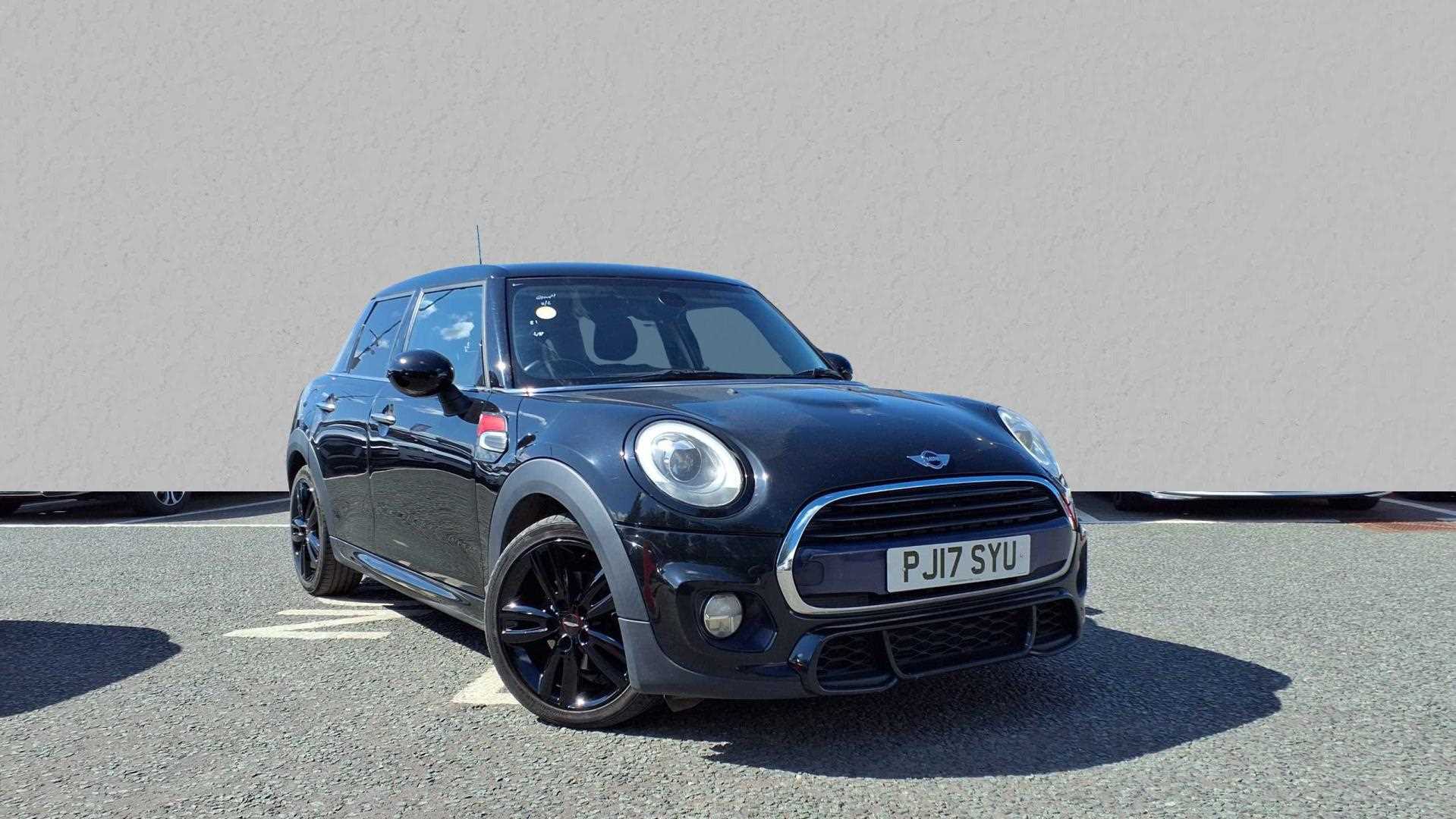 Main listing image - MINI Hatchback 5dr