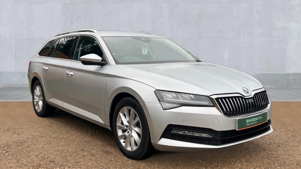 Main listing image - Skoda Superb Estate