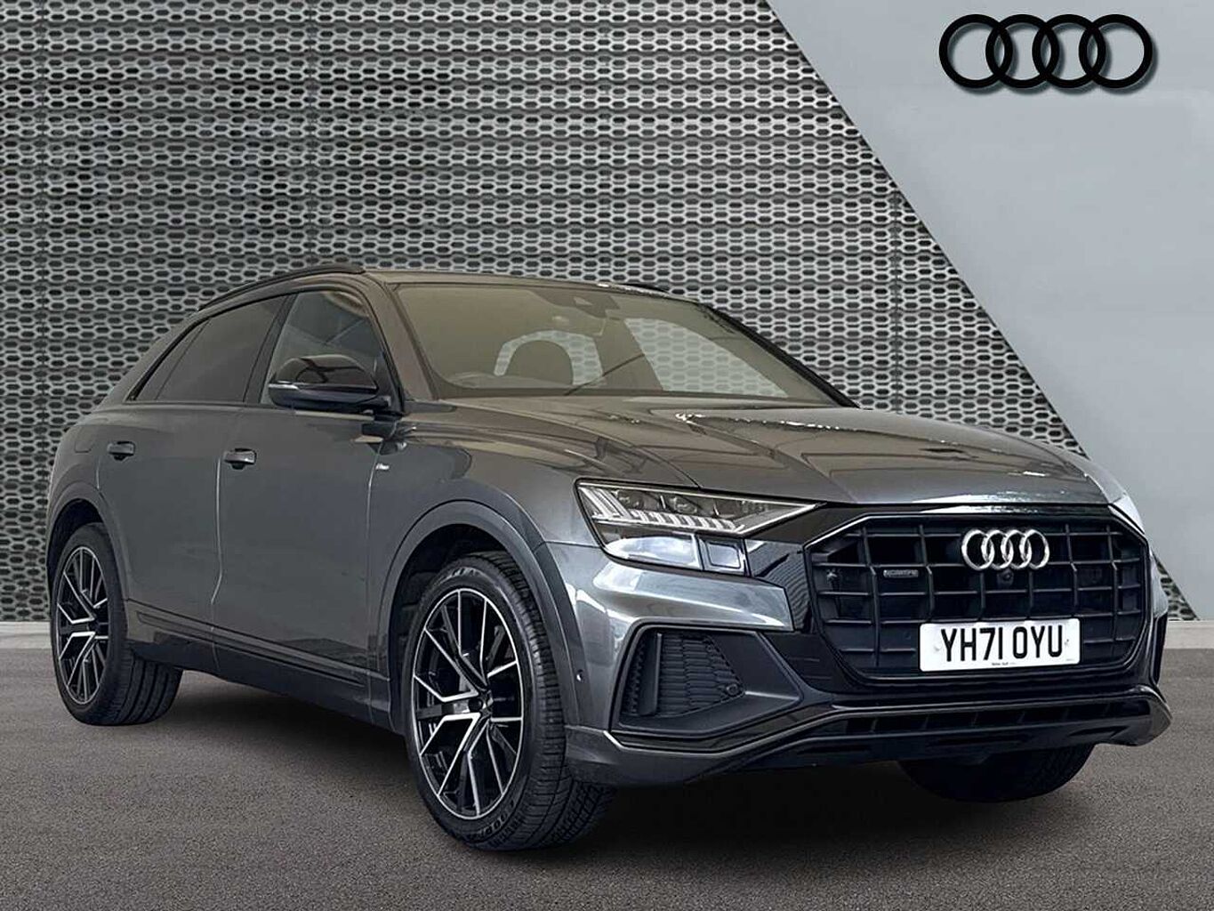 Main listing image - Audi Q8