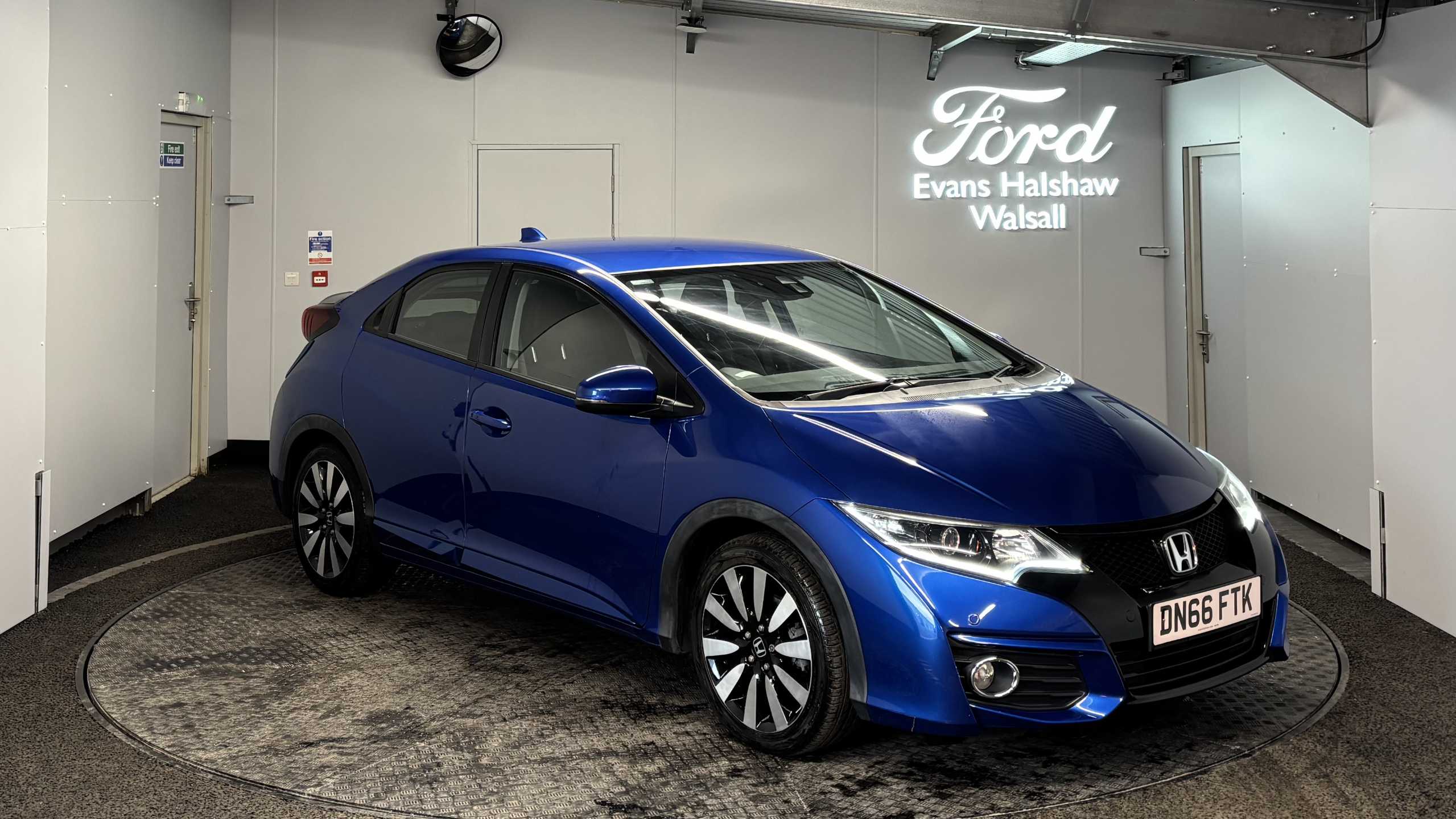 Main listing image - Honda Civic