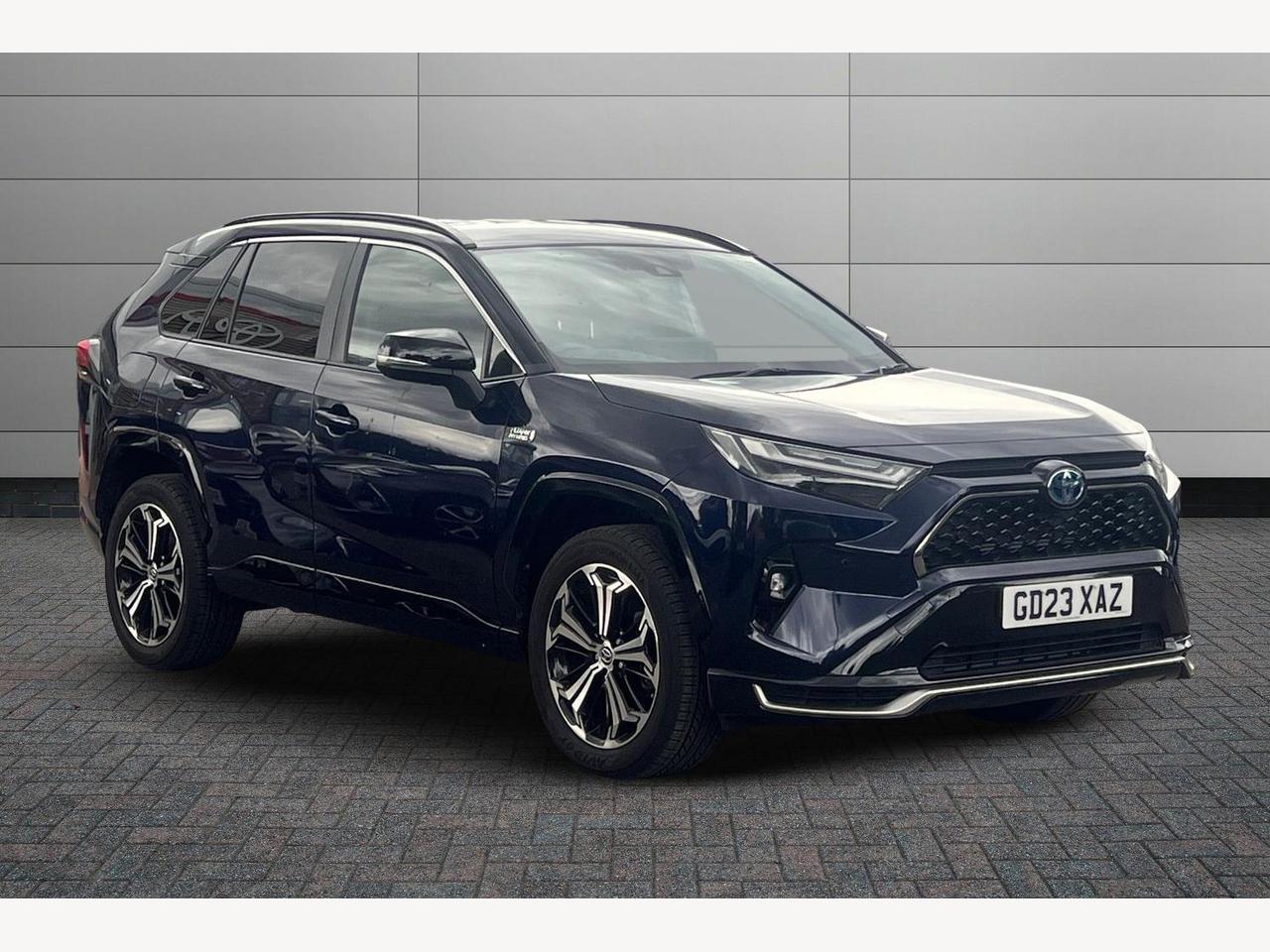 Main listing image - Toyota RAV4