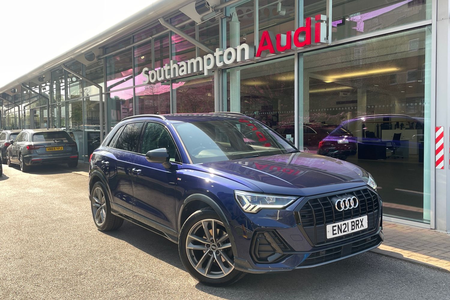 Main listing image - Audi Q3
