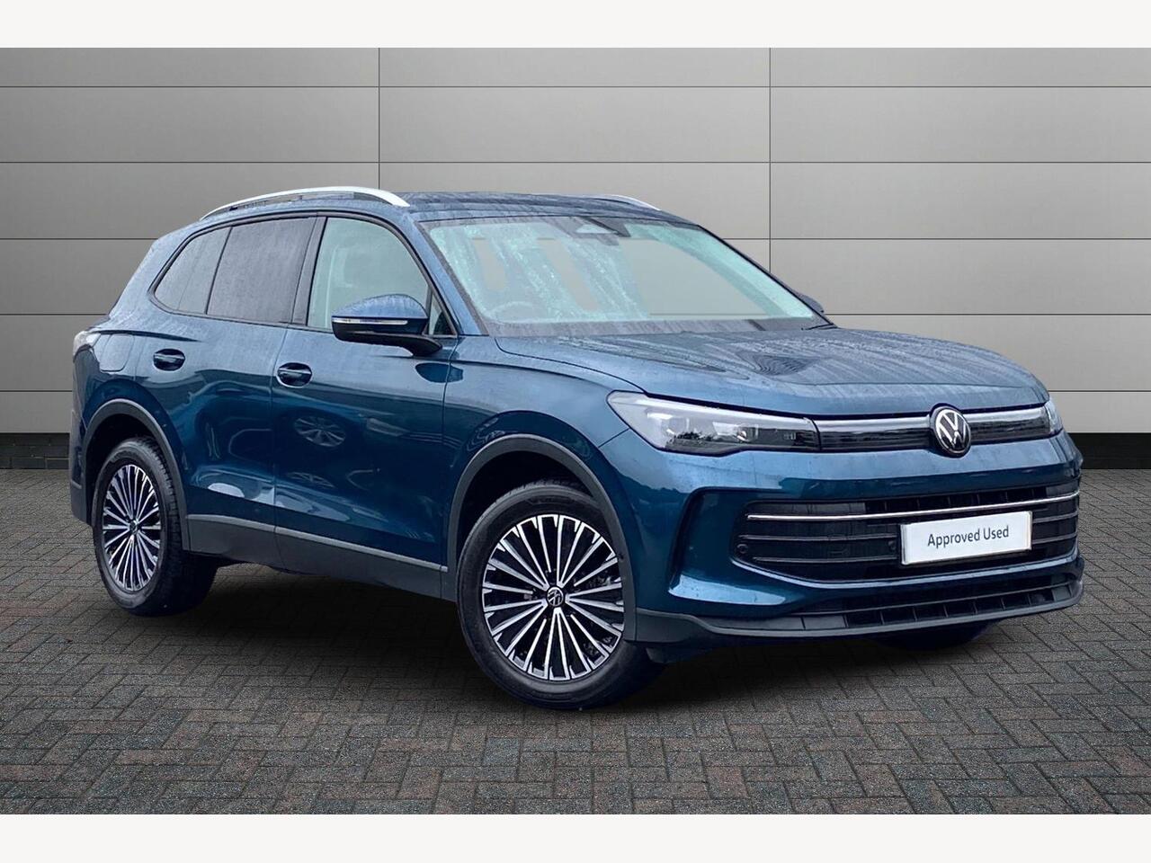 Main listing image - Volkswagen Tiguan