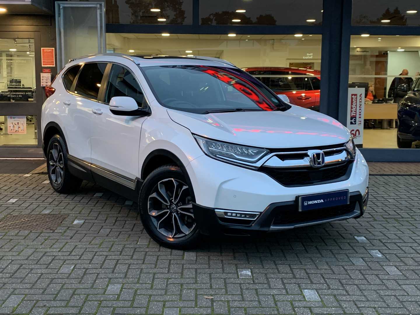 Main listing image - Honda CR-V