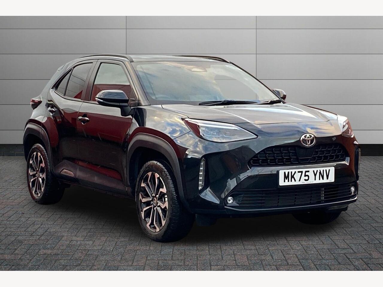 Main listing image - Toyota Yaris Cross