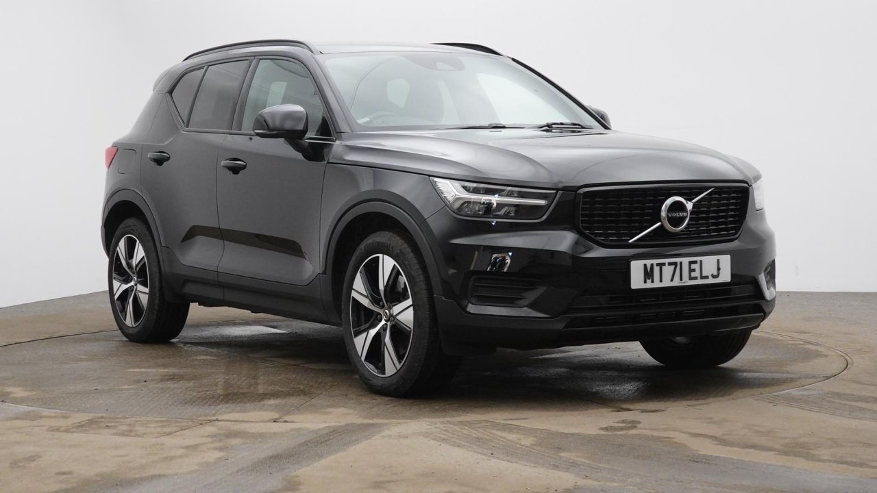 Main listing image - Volvo XC40 Recharge