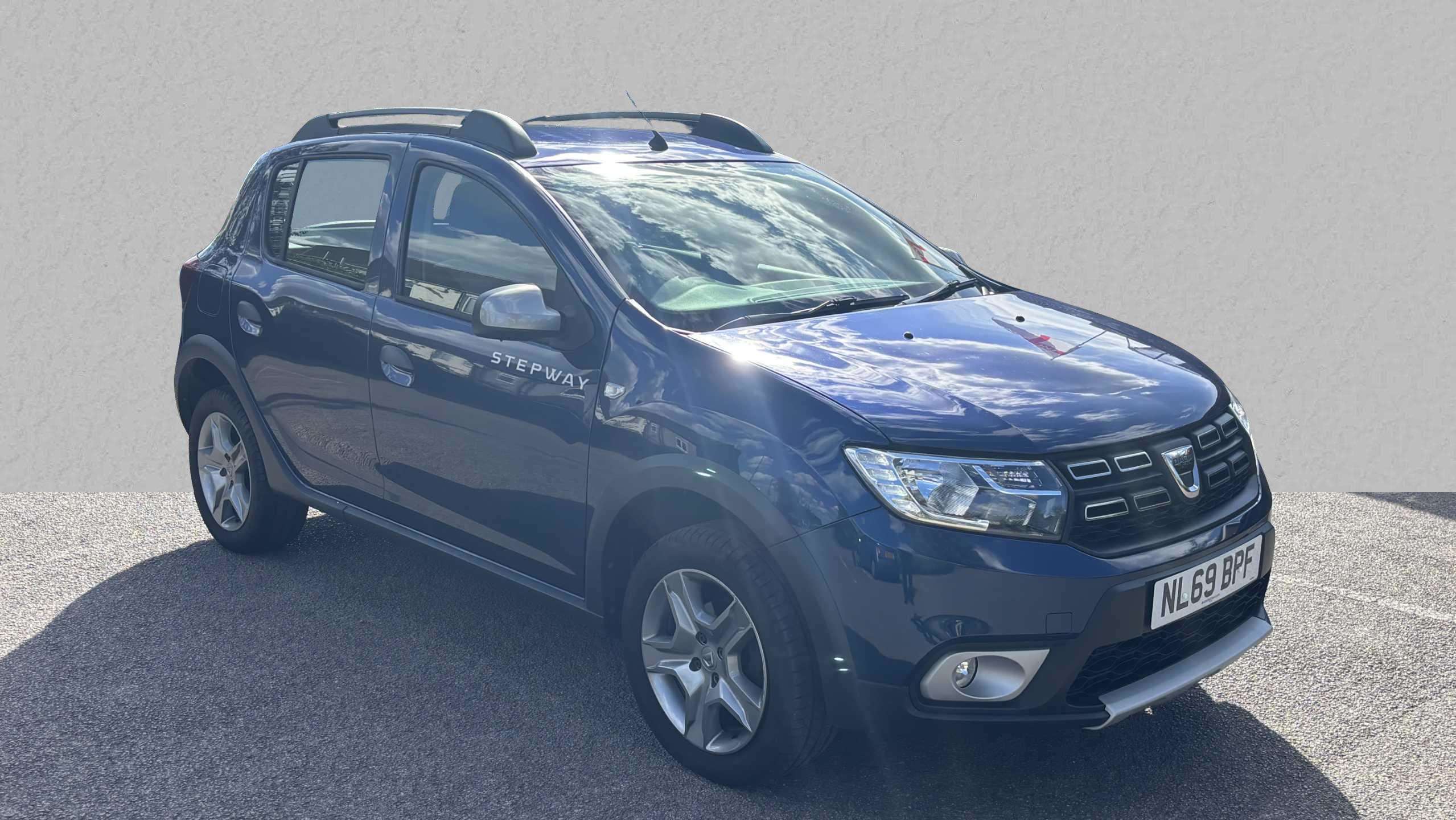 Main listing image - Dacia Sandero Stepway