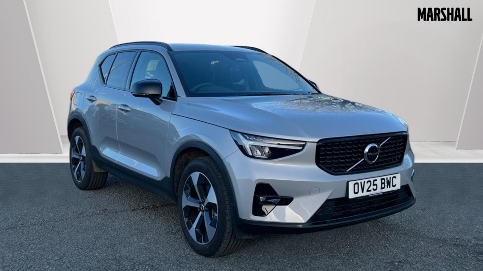 Main listing image - Volvo XC40