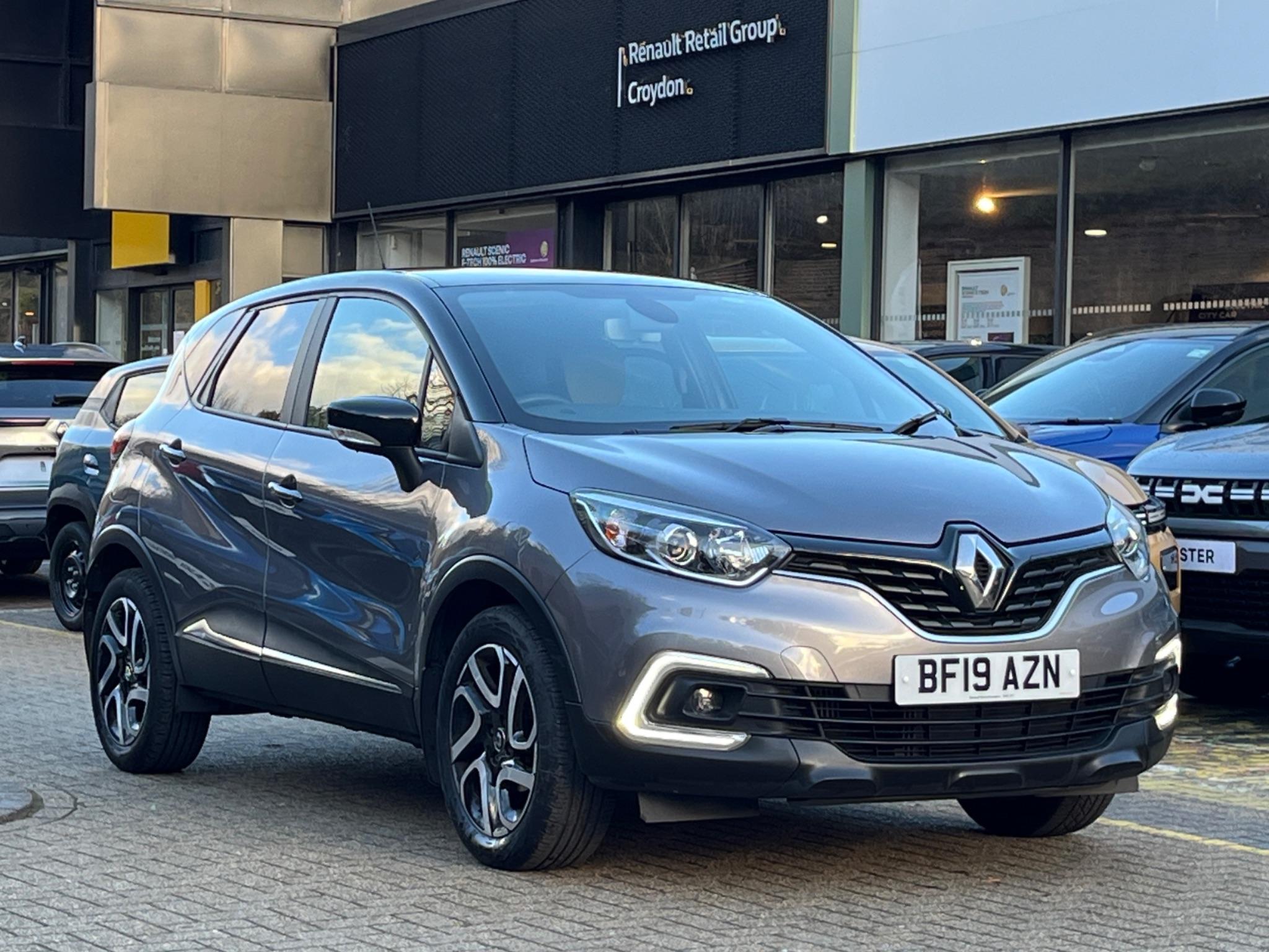 Main listing image - Renault Captur