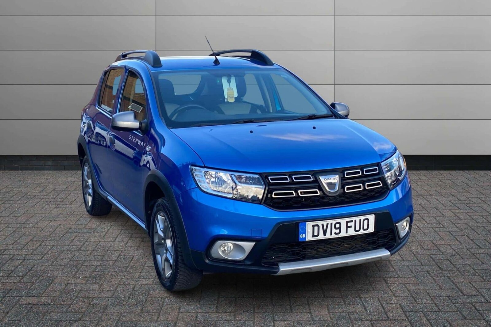 Main listing image - Dacia Sandero Stepway