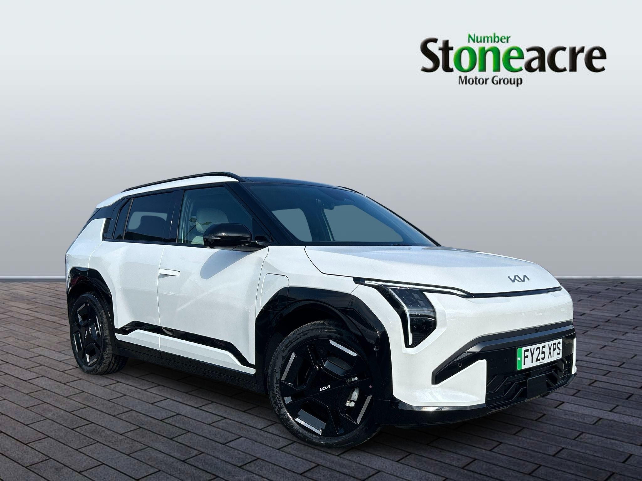 Main listing image - Kia EV3