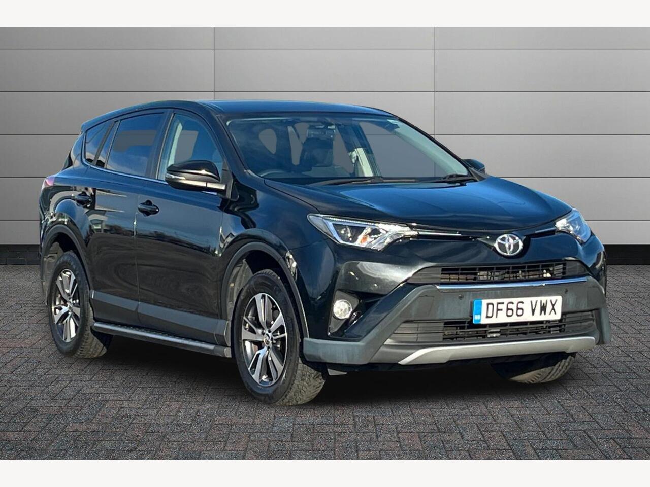 Main listing image - Toyota RAV4