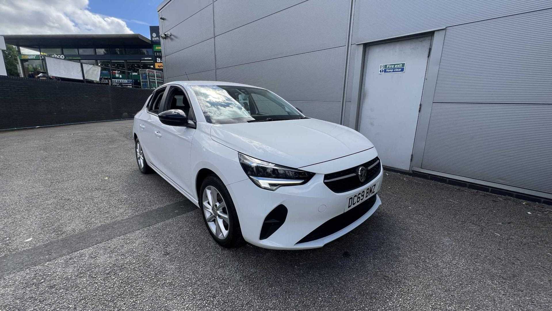 Main listing image - Vauxhall Corsa