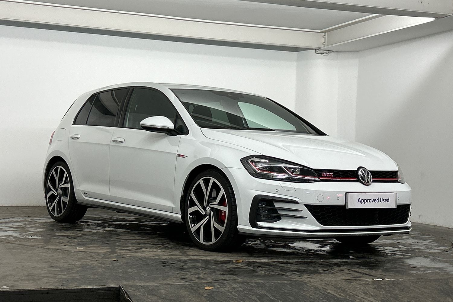 Main listing image - Volkswagen Golf GTI