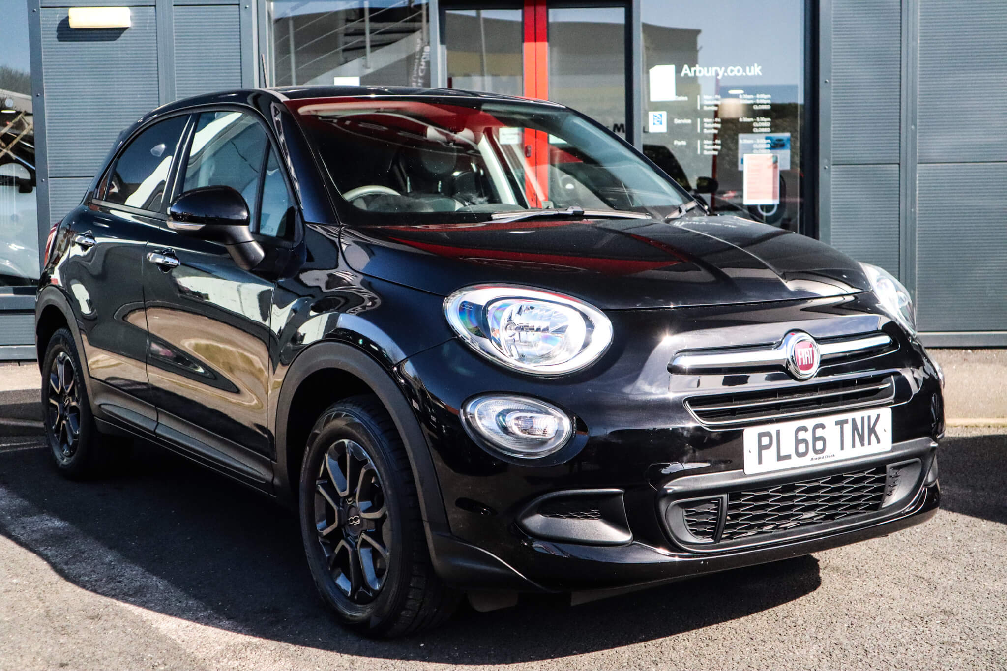 Main listing image - Fiat 500X