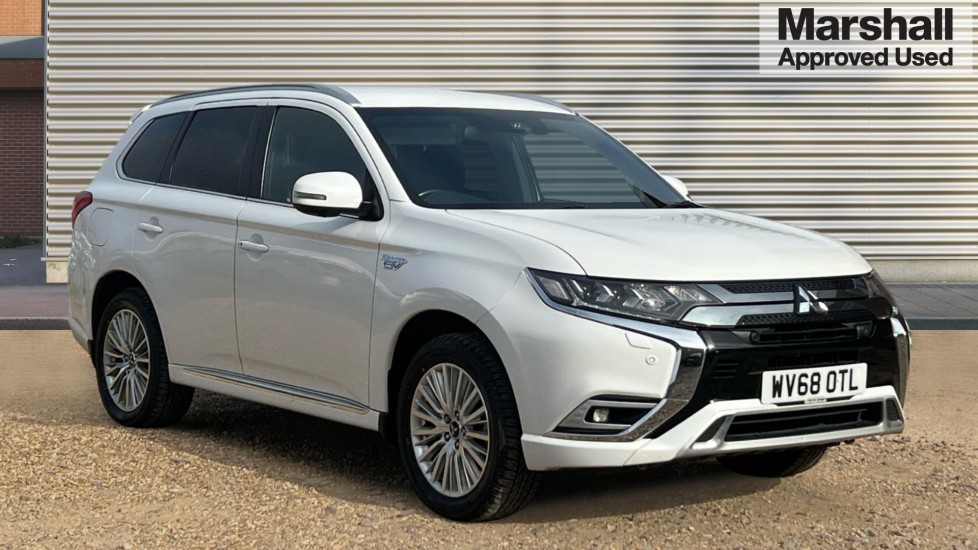Main listing image - Mitsubishi Outlander
