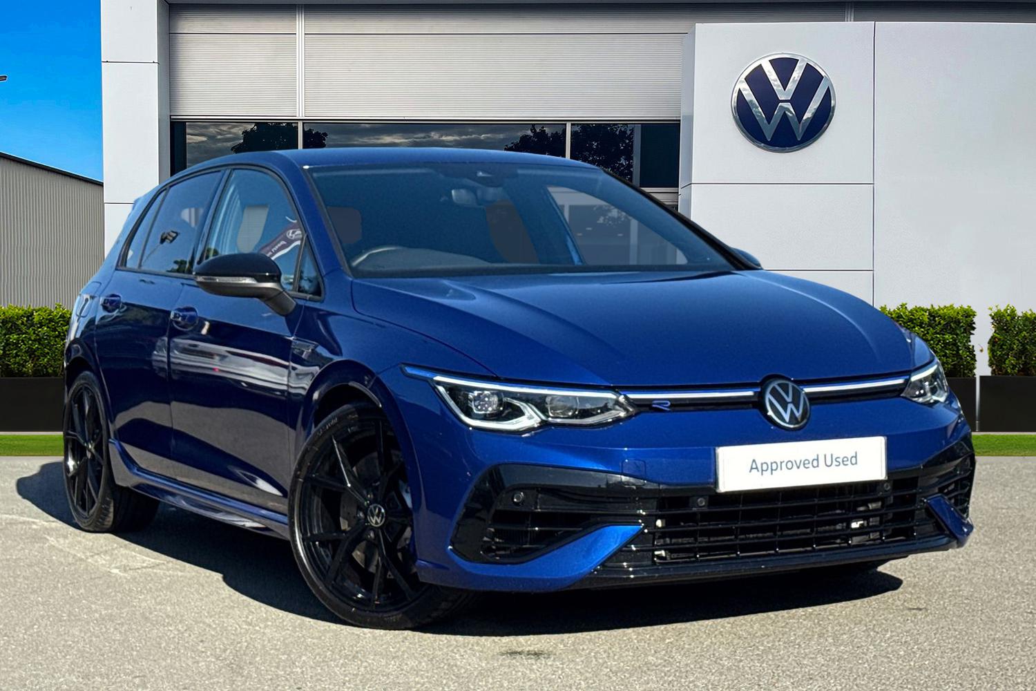 Main listing image - Volkswagen Golf R
