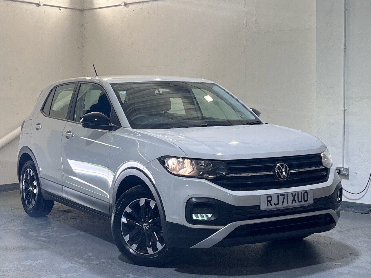 Main listing image - Volkswagen T-Cross