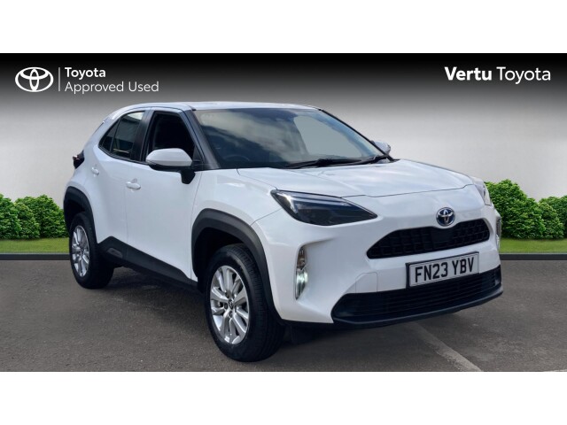 Main listing image - Toyota Yaris Cross