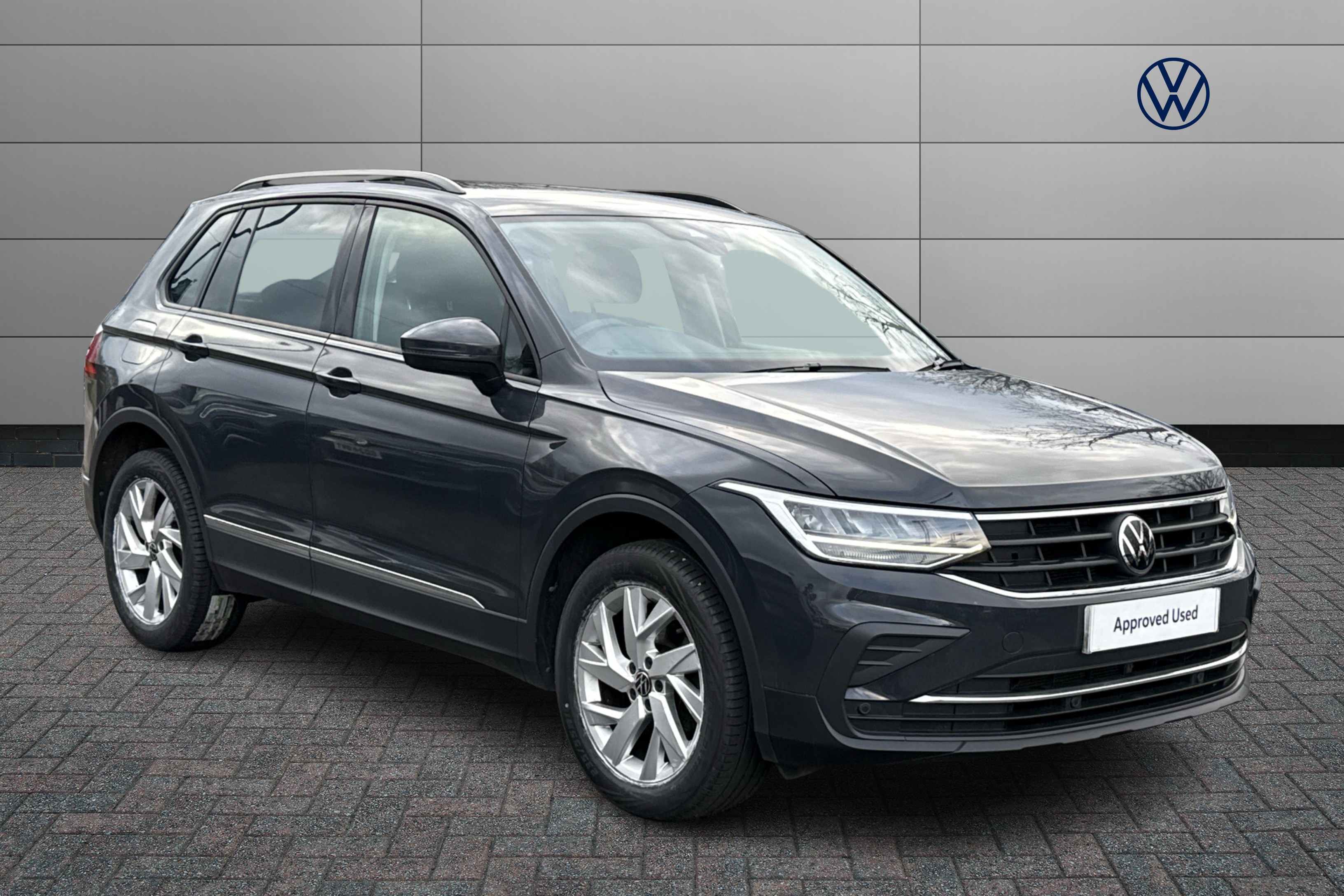 Main listing image - Volkswagen Tiguan