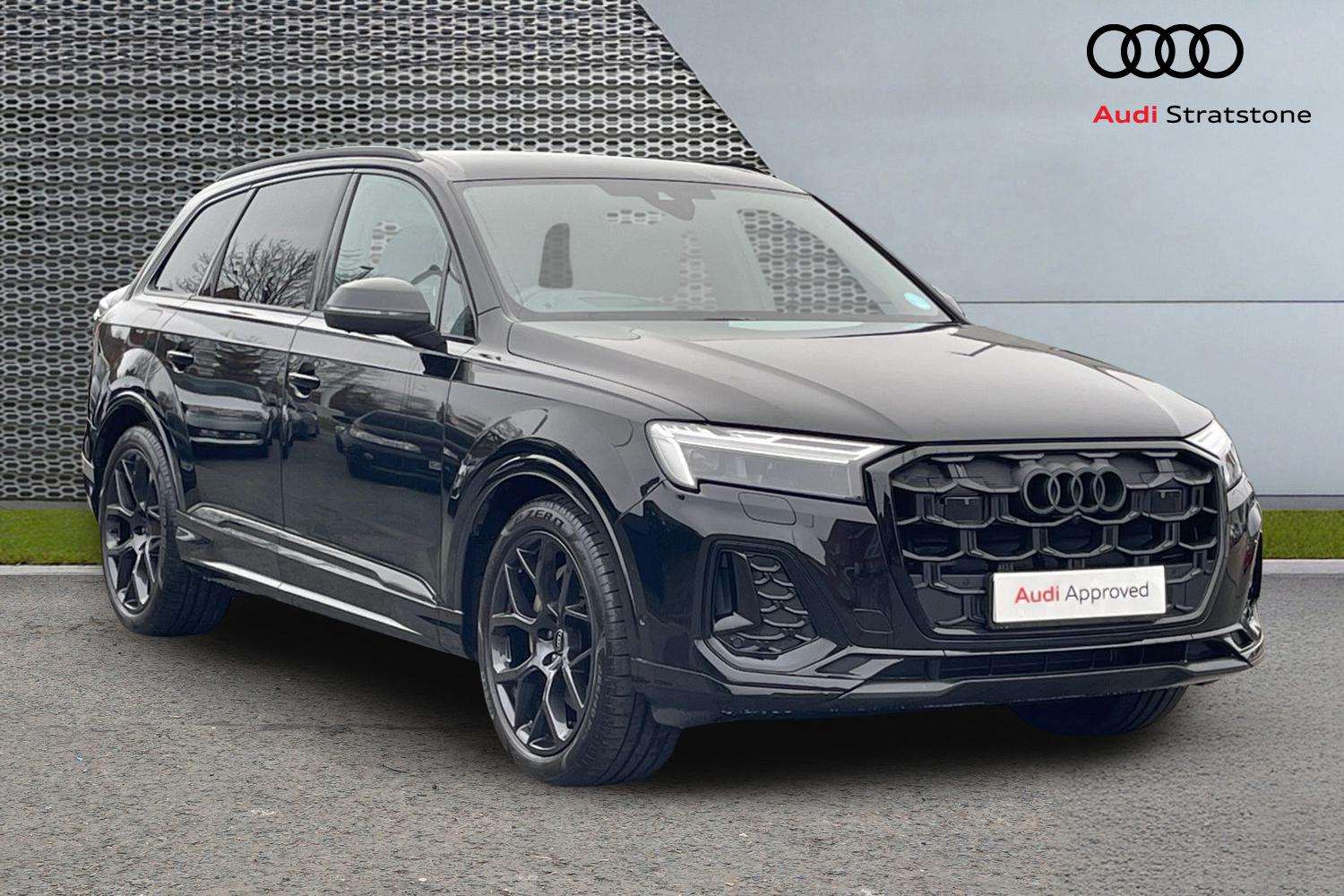 Main listing image - Audi Q7