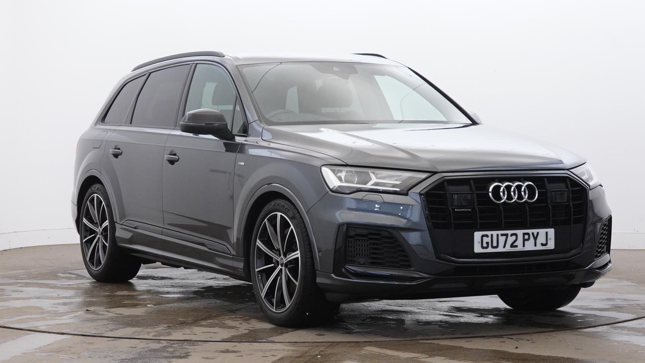 Main listing image - Audi Q7