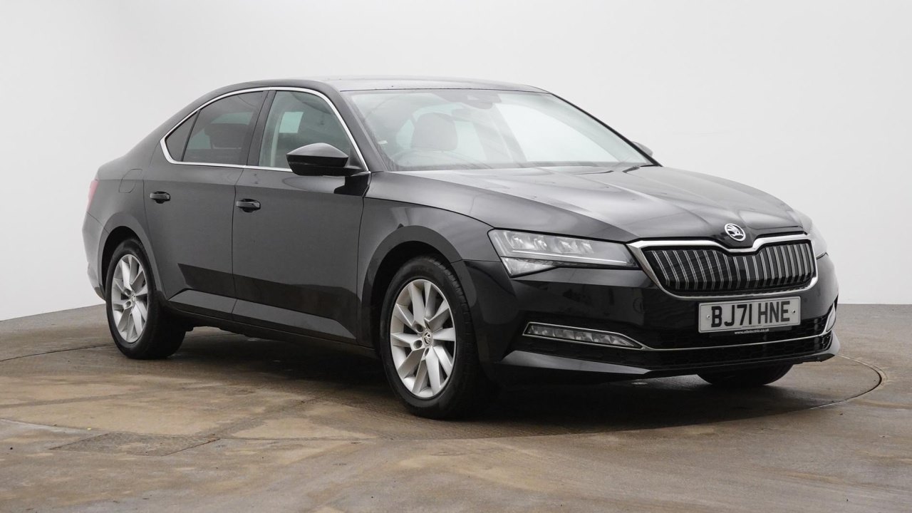 Main listing image - Skoda Superb