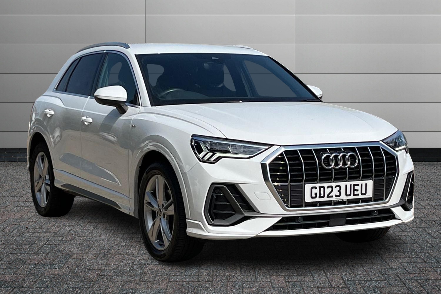 Main listing image - Audi Q3