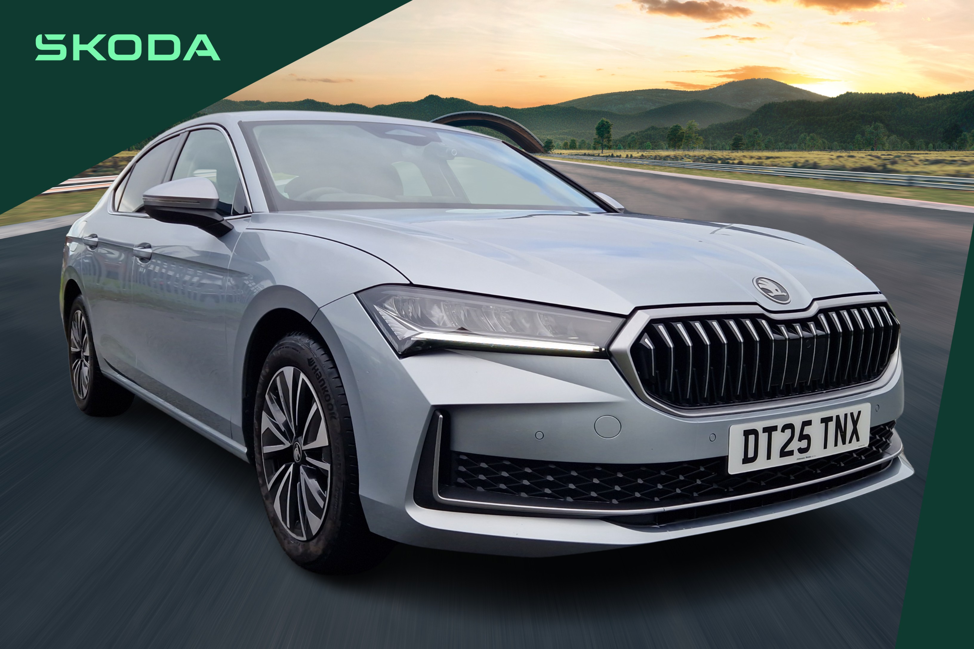 Main listing image - Skoda Superb