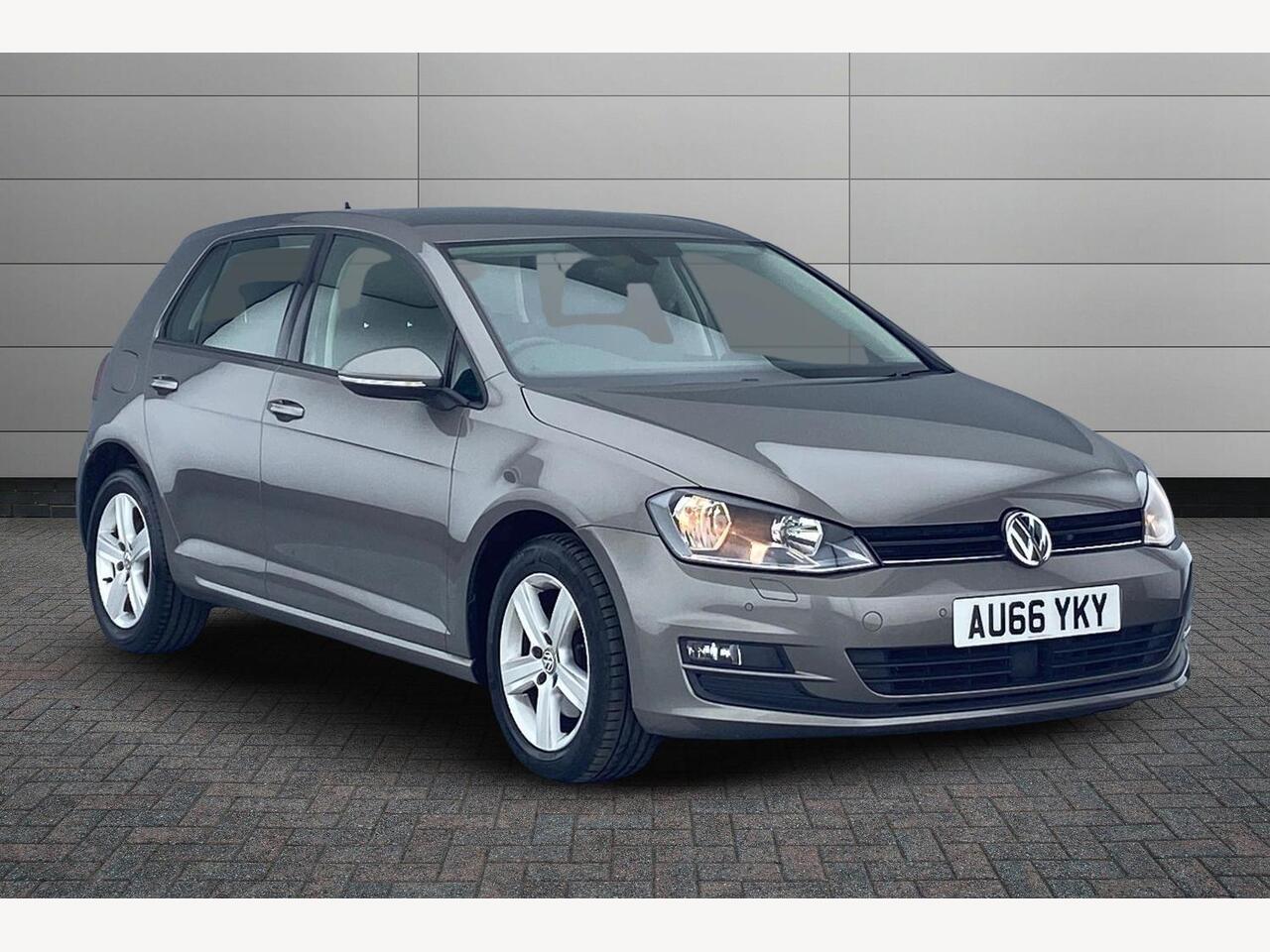 Main listing image - Volkswagen Golf